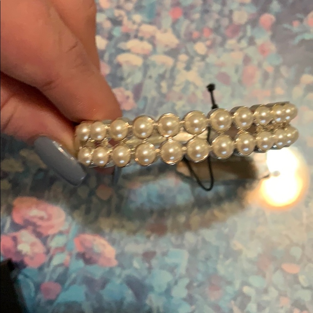 Cute pearl like bangle